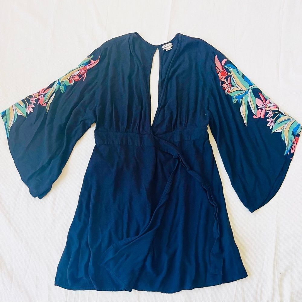 Billabong Womens Sun Dress Kimono Sleeve Floral Wrap Mini Swim Cover Beach Small